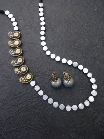 Vanmukil- golden terracotto necklace set