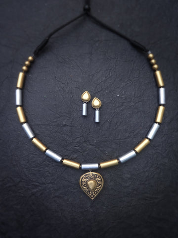 Makizhini- golden terracotto necklace set