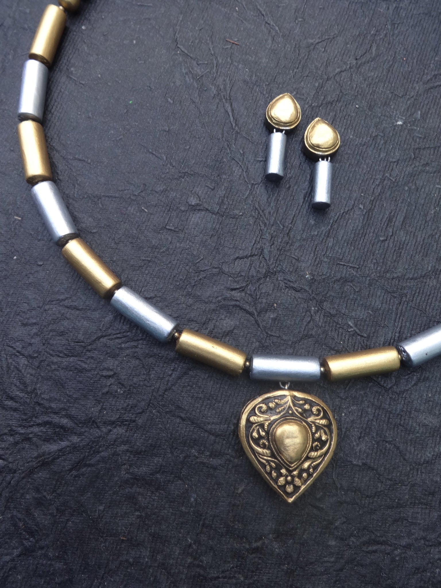 Makizhini- golden terracotto necklace set