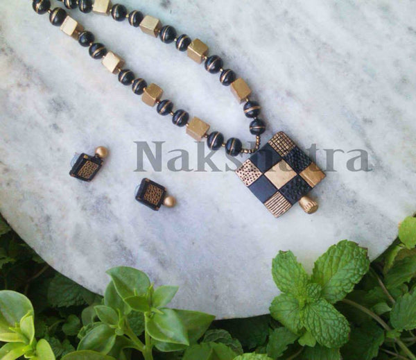 Terracotta Necklace