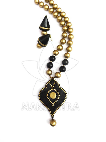 Terracotta Necklace