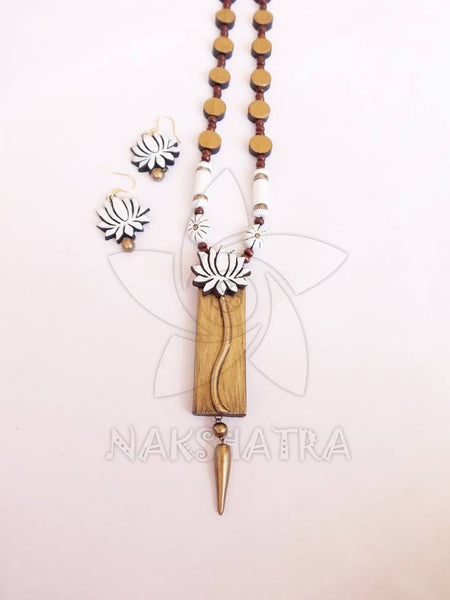 Terracotta Necklace